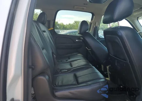 2013 Chevrolet Suburban K1500 Lt z USA, uszkodzony, nr VIN 1GNSKJE71DR192536